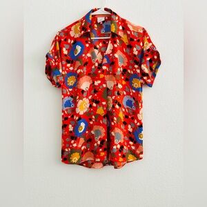 Colorful Floral top with short sleeves